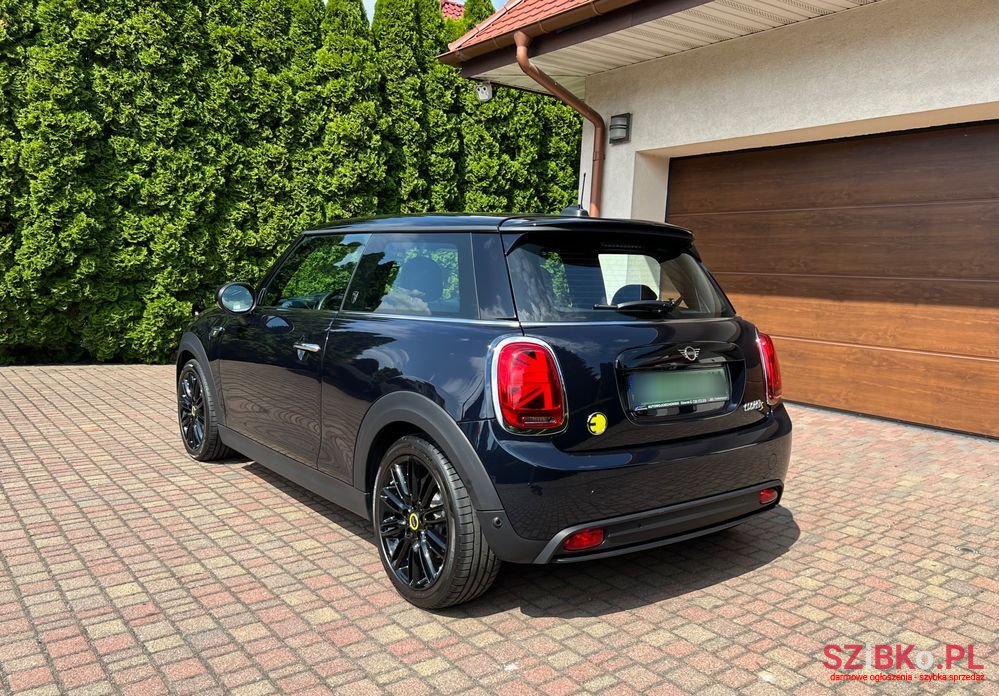 2021' MINI Cooper photo #4