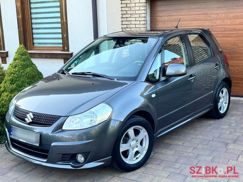 2010' Suzuki SX4 1.6 Premium photo #2