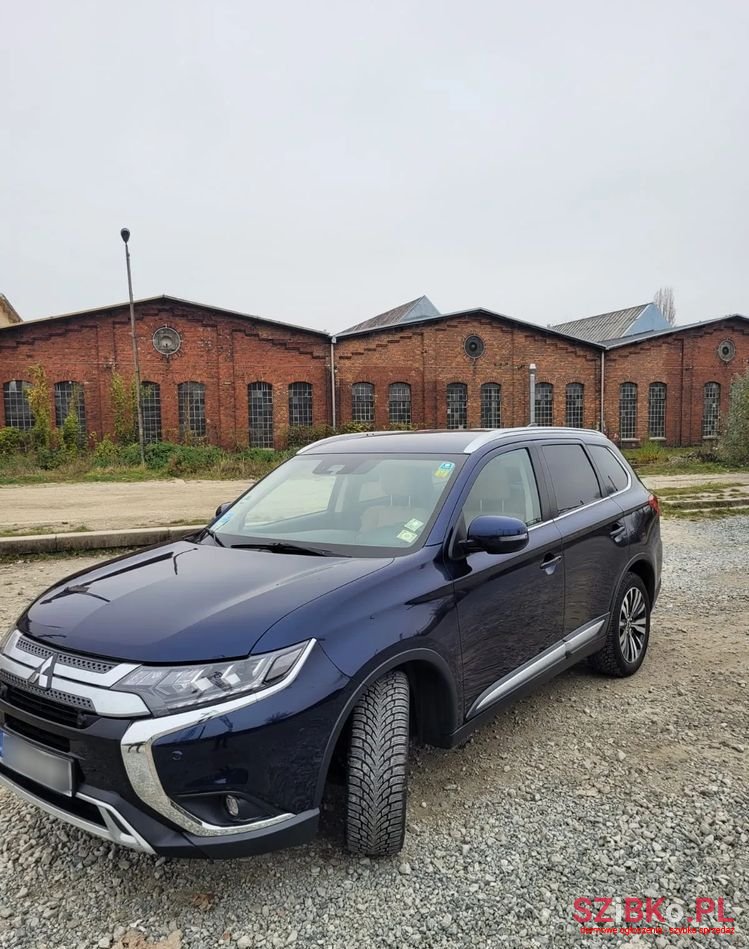 2018' Mitsubishi Outlander photo #6