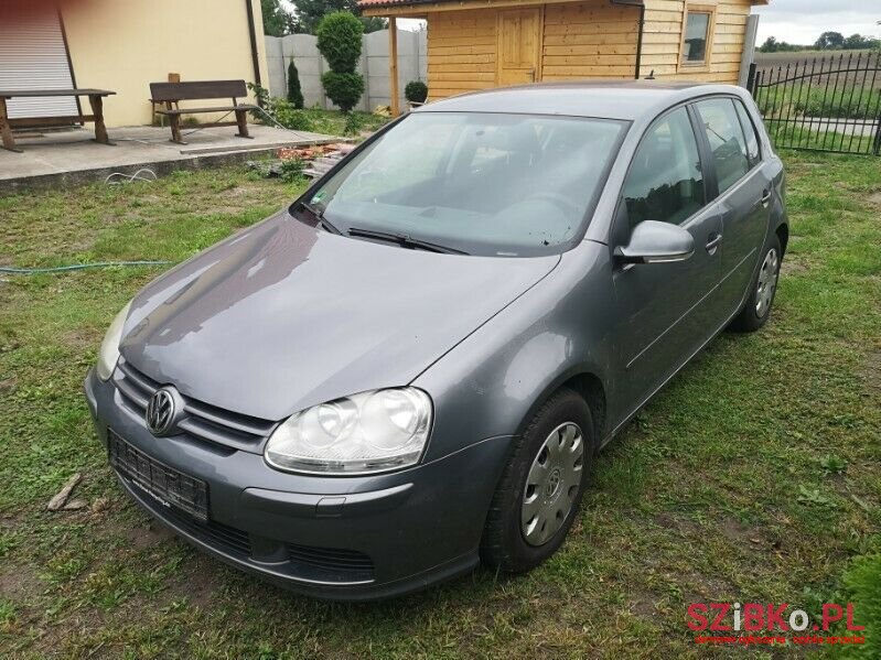 2006' Volkswagen Golf photo #1