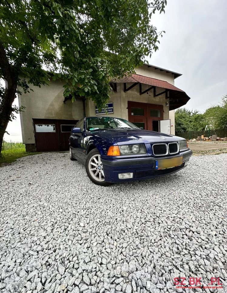 1995' BMW 3 Series 320I photo #3