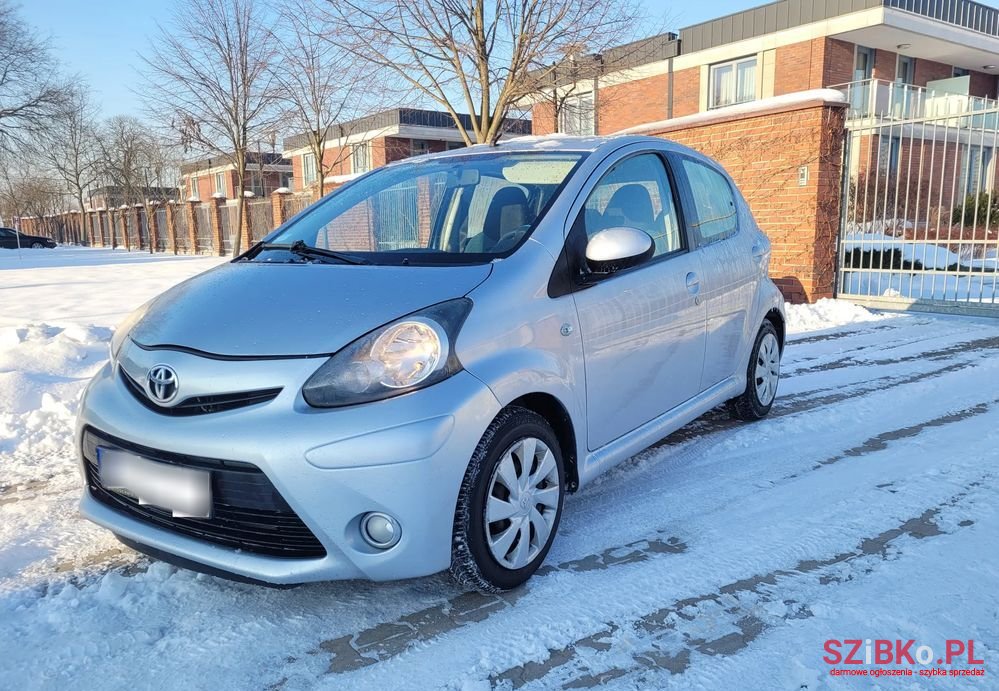 2013' Toyota Aygo Connect photo #1