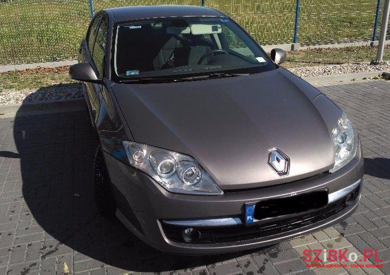 2008' Renault Laguna photo #1