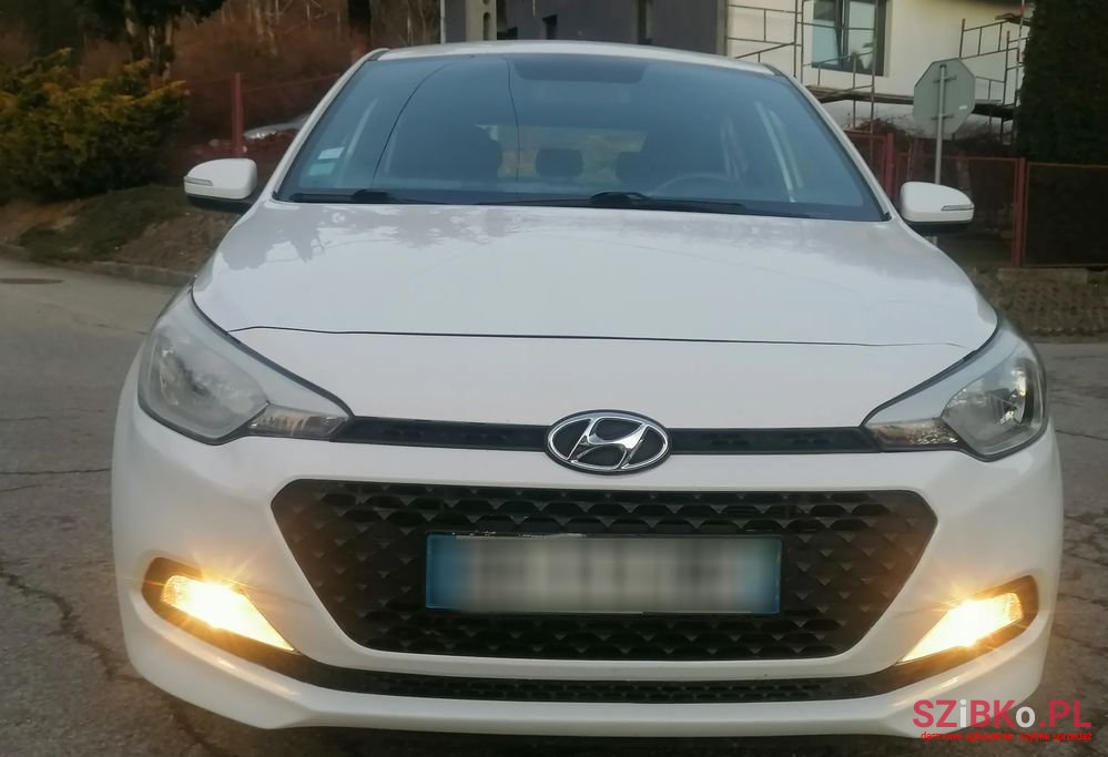 2017' Hyundai i20 photo #5