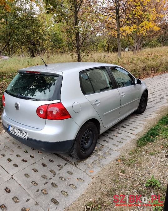 2005' Volkswagen Golf photo #6