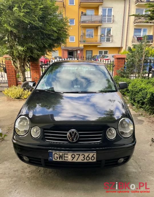 2005' Volkswagen Polo photo #2