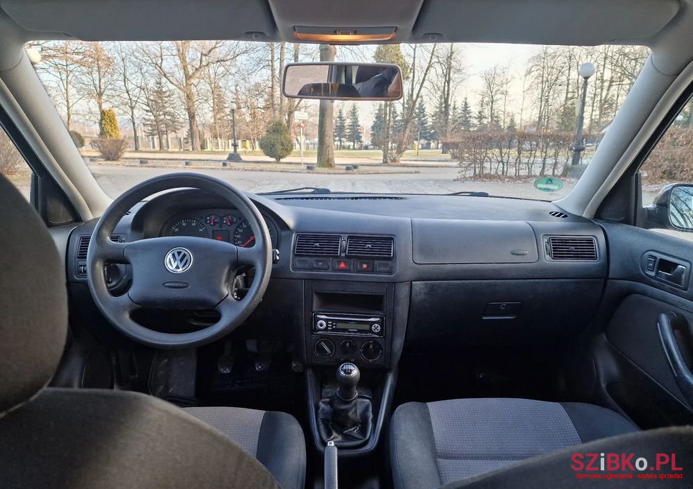 2002' Volkswagen Golf 1.4 Sportline photo #6