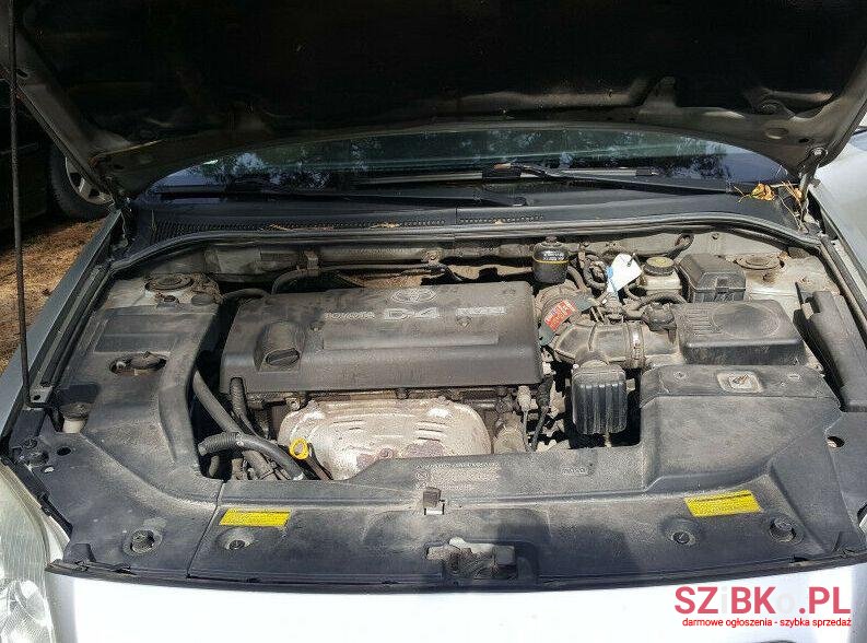 2003' Toyota Avensis photo #4