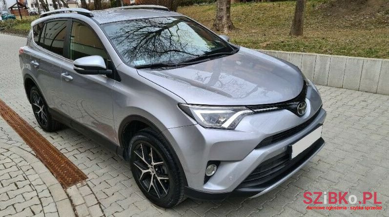 2017' Toyota Rav-4 photo #1