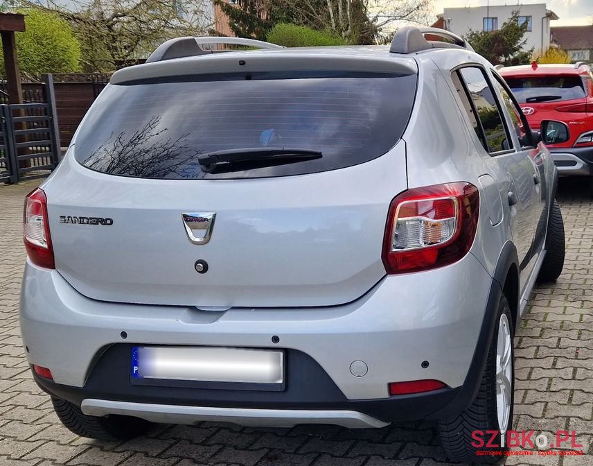 2014' Dacia Sandero photo #4