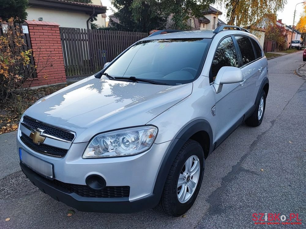 2010' Chevrolet Captiva 2.4 Ls 5Os photo #1