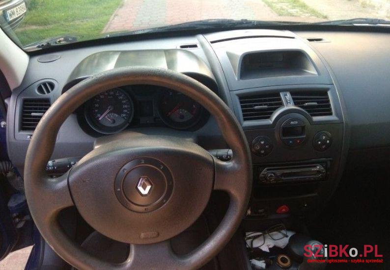 2005' Renault Megane photo #2