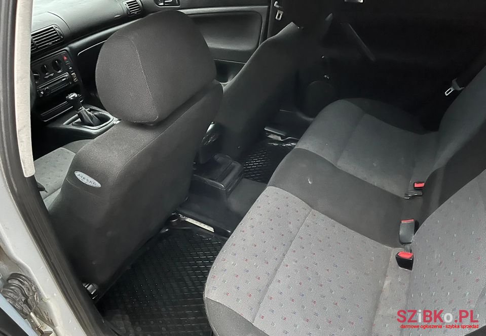 1997' Volkswagen Passat photo #6