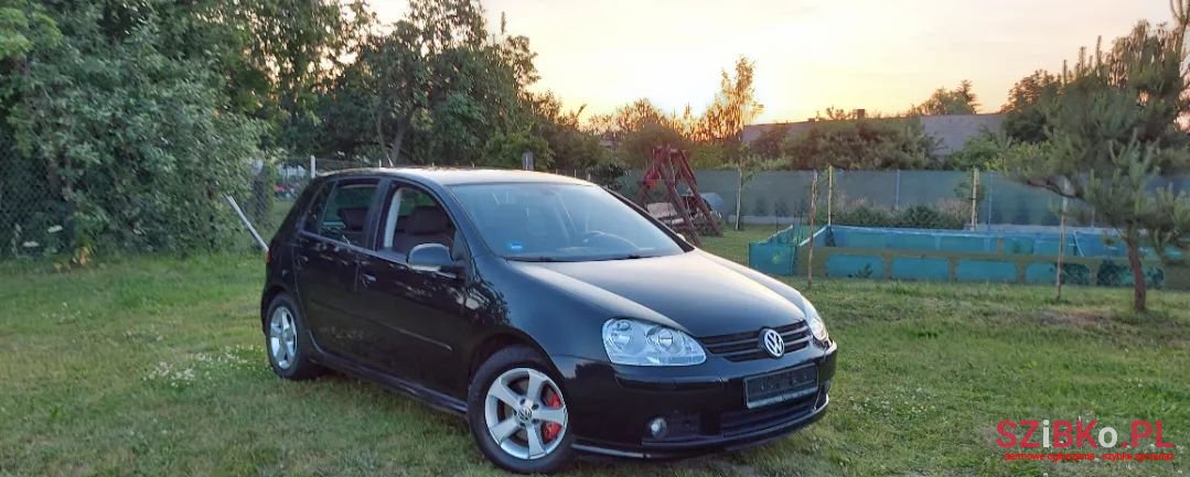 2008' Volkswagen Golf photo #1