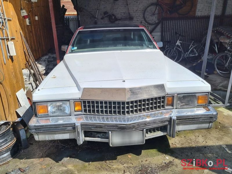 1982' Cadillac Fleetwood photo #1