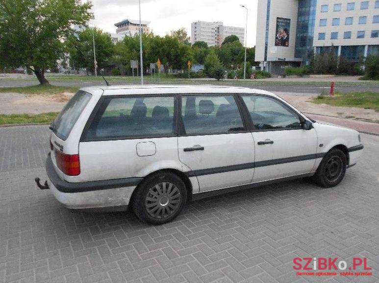 1995' Volkswagen Passat photo #3