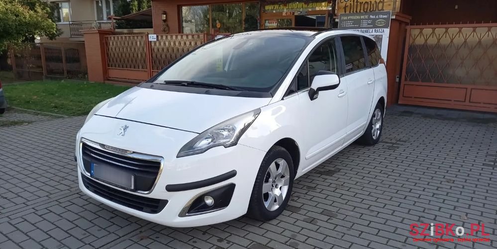 2016' Peugeot 5008 photo #2