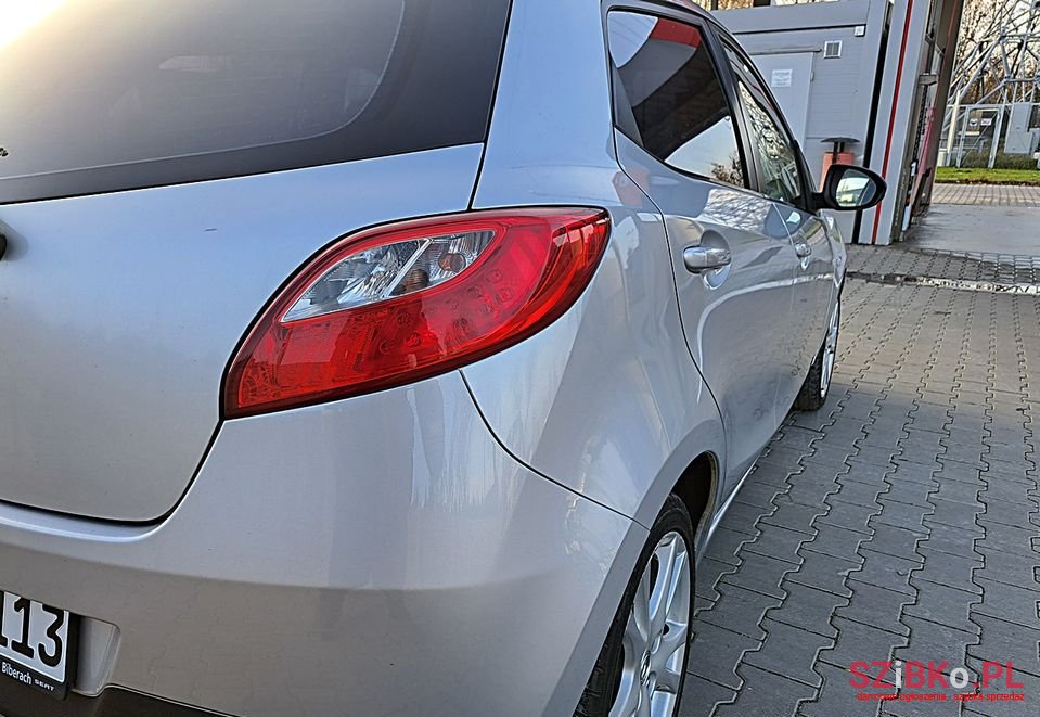 2008' Mazda 2 photo #3