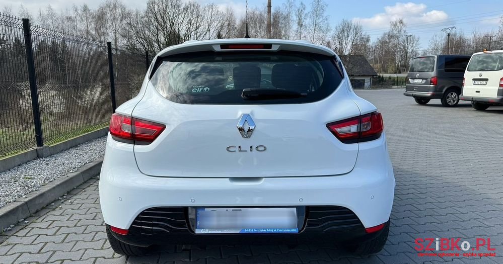 2015' Renault Clio photo #6