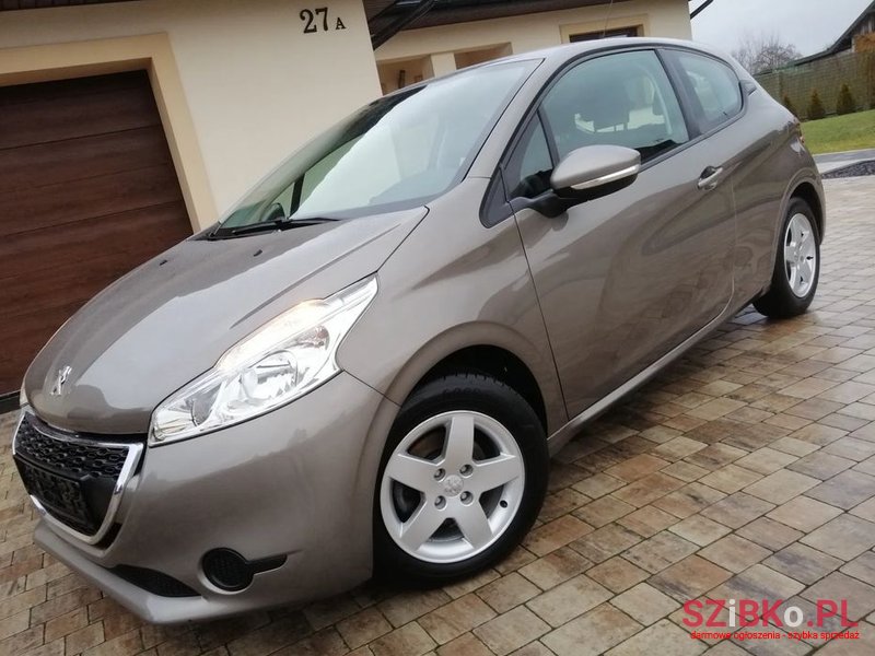 2013' Peugeot 208 photo #4