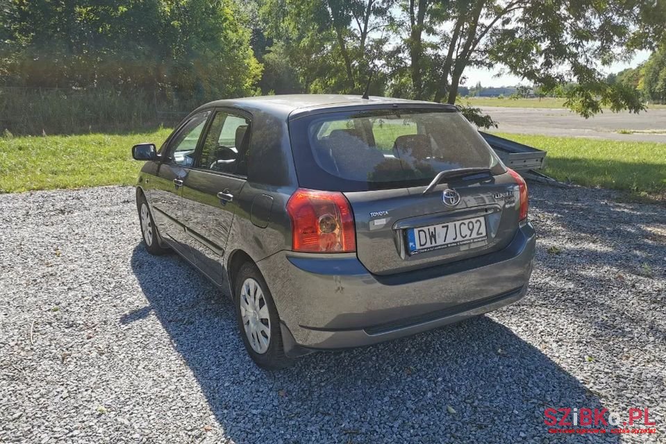 2005' Toyota Corolla photo #5