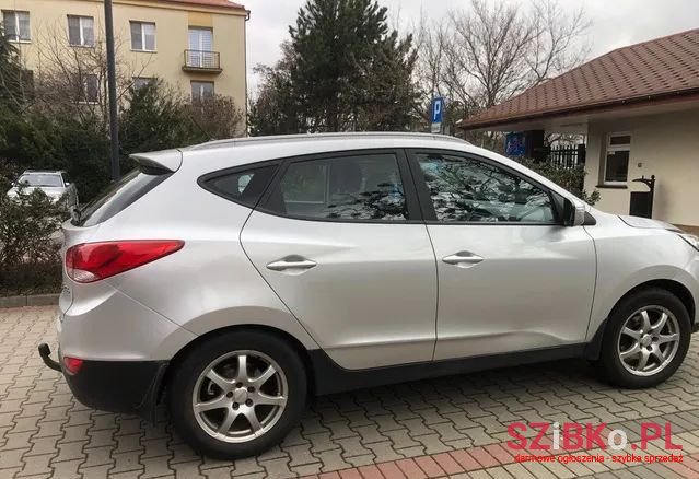 2011' Hyundai ix35 photo #3