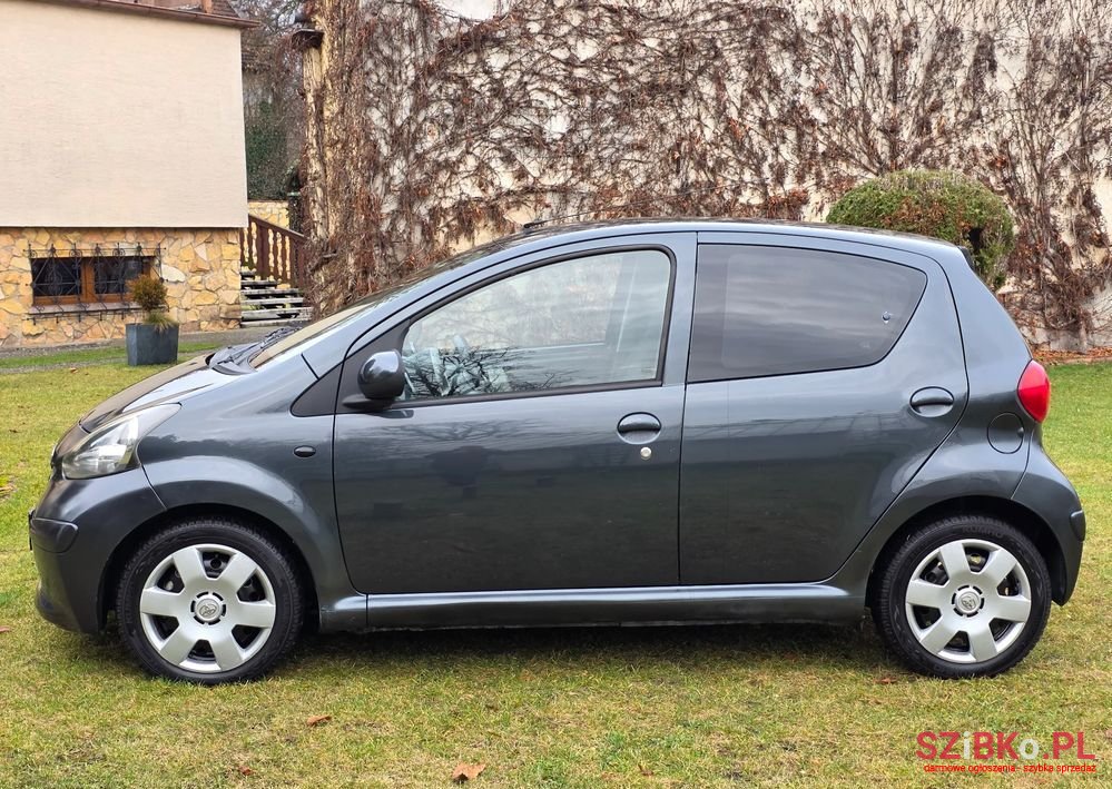 2006' Toyota Aygo 1.0 Vvt-I Premium photo #5