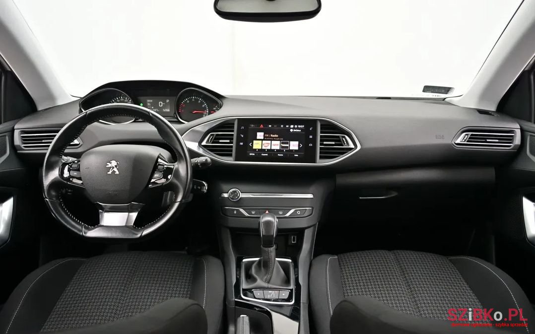 2018' Peugeot 308 photo #5