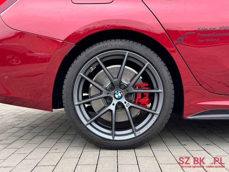 2024' BMW 3 Series 330I Xdrive M Sport photo #3