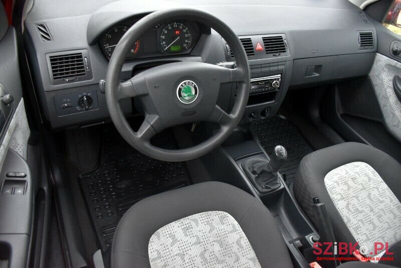 2003' Skoda Fabia photo #6