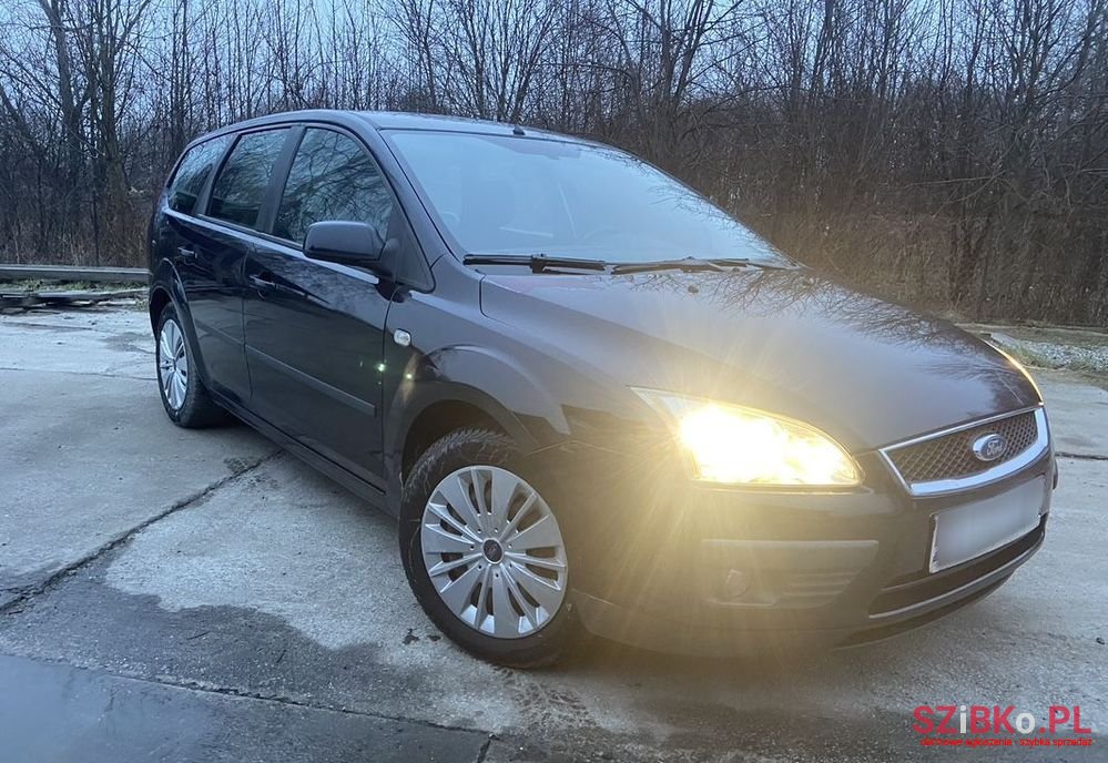 2005' Ford Focus photo #2