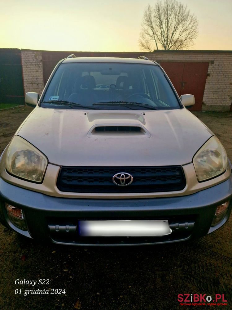 2003' Toyota RAV4 2.0 D-4D 4X4 photo #3