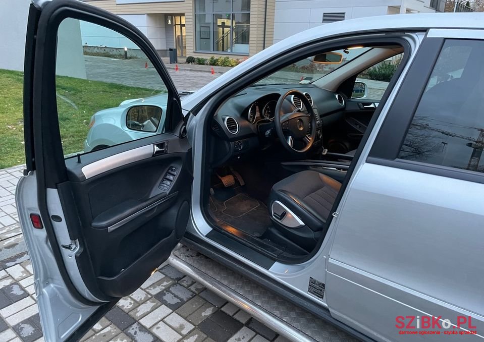 2005' Mercedes-Benz Ml photo #3