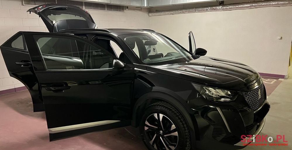 2021' Peugeot 2008 photo #6