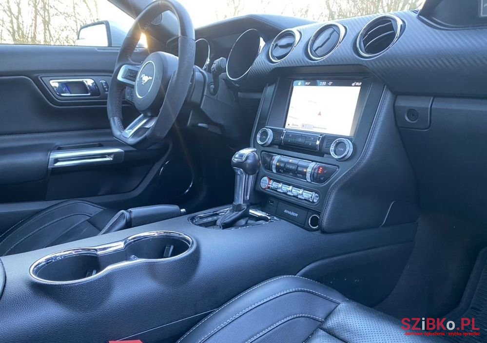 2015' Ford Mustang photo #2