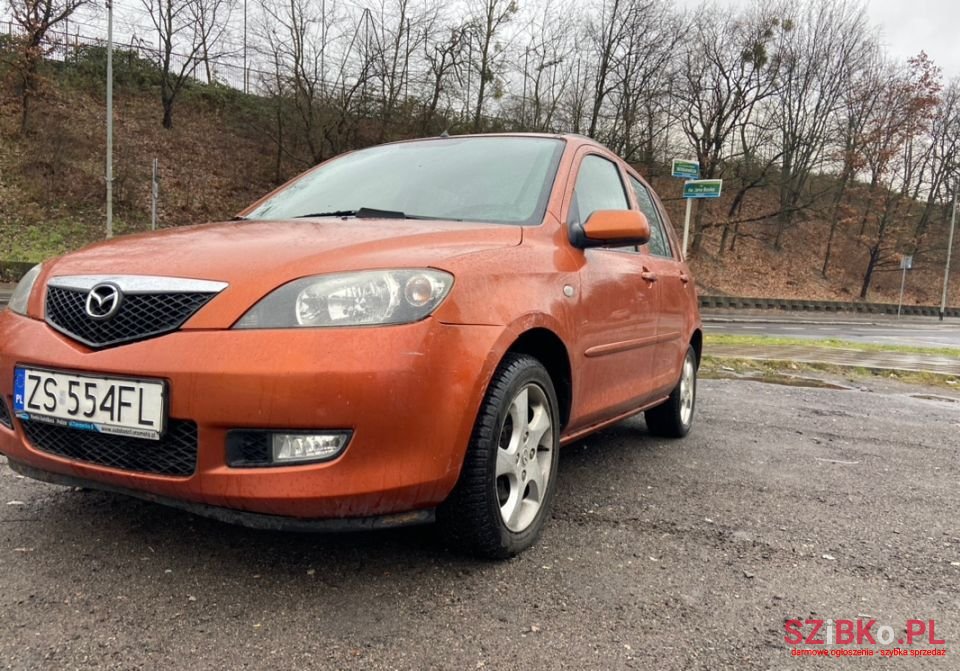 2003' Mazda 2 photo #2
