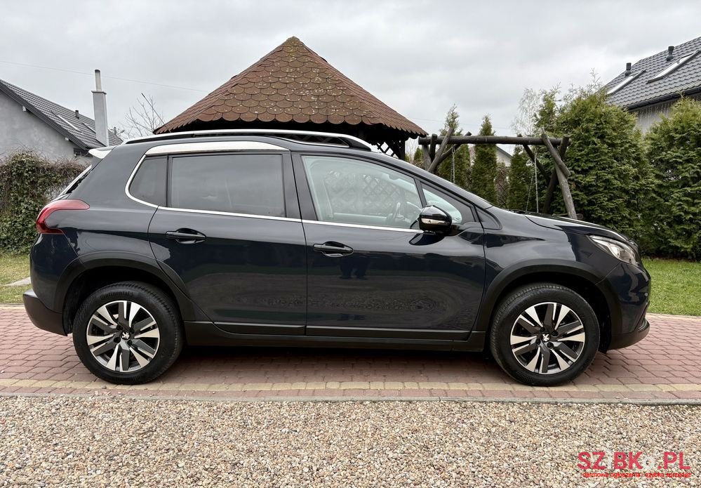 2019' Peugeot 2008 1.5 Bluehdi Allure photo #5