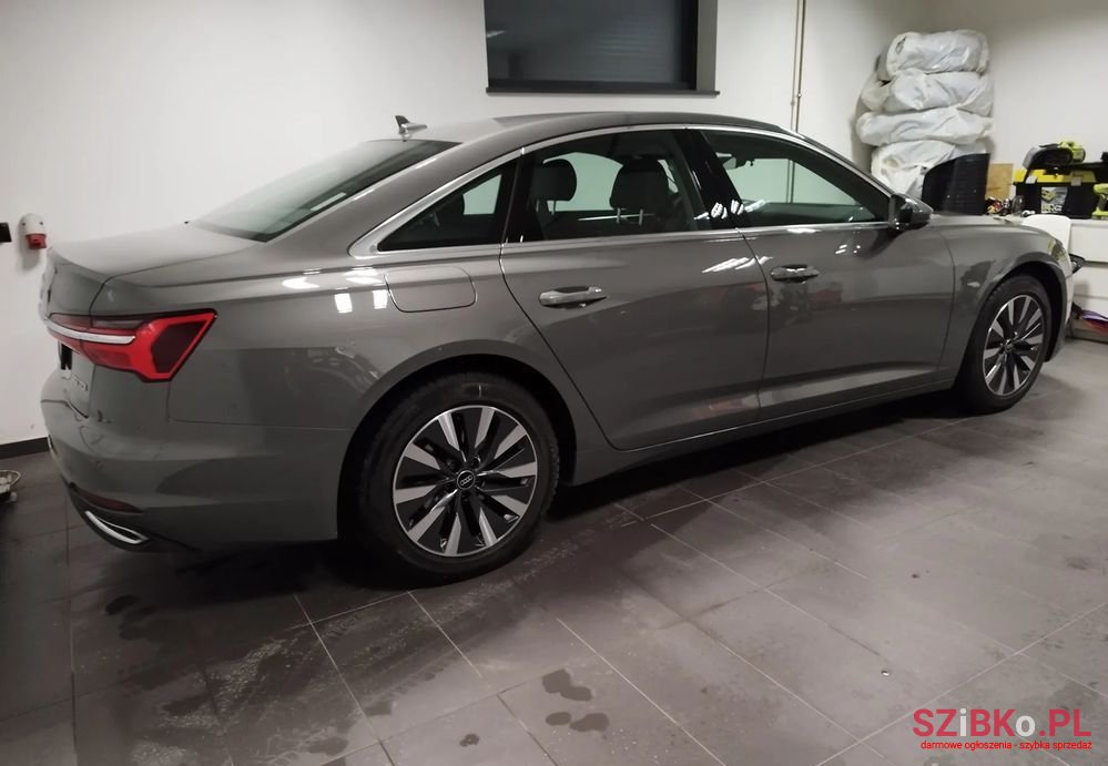 2022' Audi A6 S Tronic photo #6