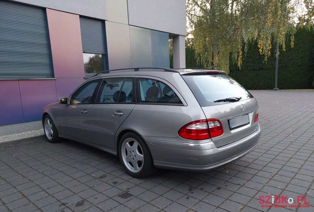 2003' Mercedes-Benz E-Class photo #4