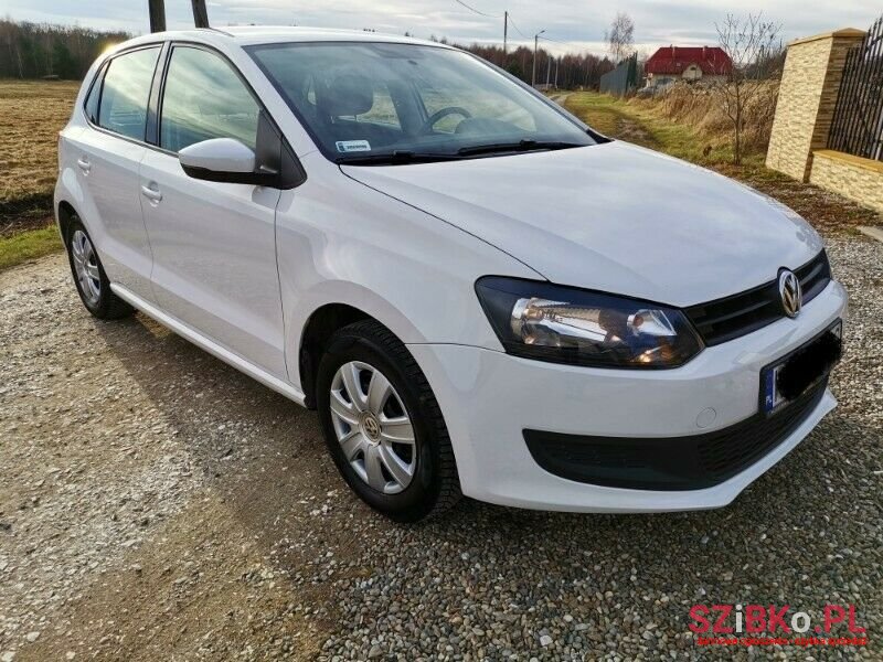 2013' Volkswagen Polo photo #6