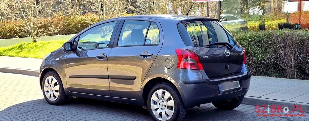 2008' Toyota Yaris 1.3 Sol Mm photo #4