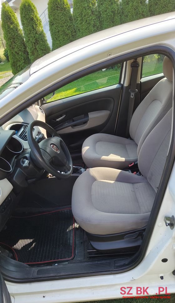 2013' Fiat Linea 1.3 Mj 16V Easy photo #3