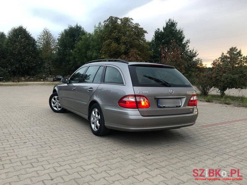 2006' Mercedes-Benz E-Class 200 T Kompressor photo #5