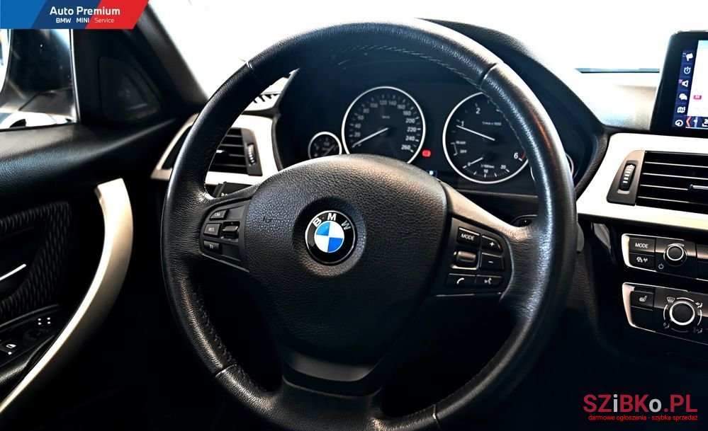 2017' BMW 3 Series 320D photo #6