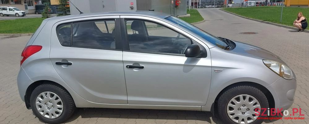 2010' Hyundai i20 photo #4