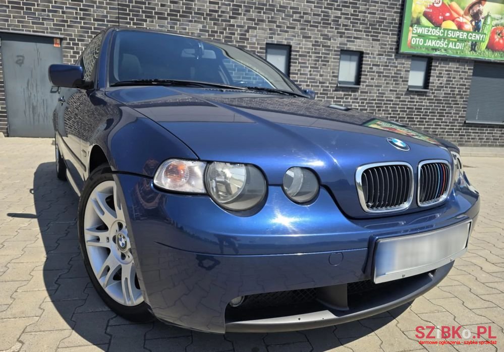 2004' BMW 3 Series 316Ti photo #1