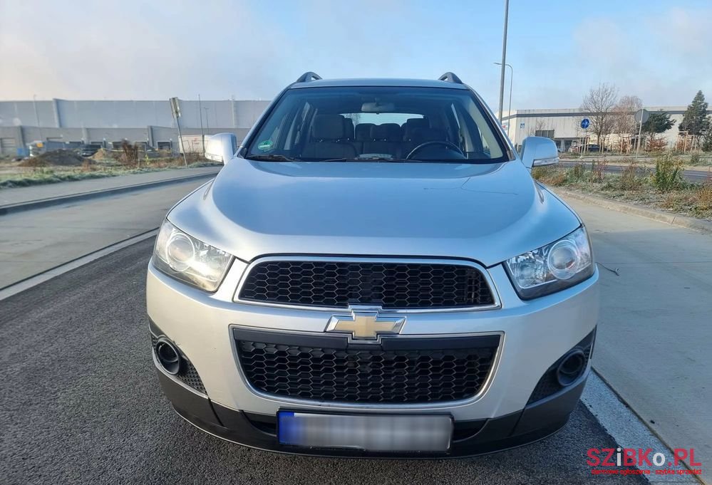 2012' Chevrolet Captiva 2.4 Fwd Lt photo #2