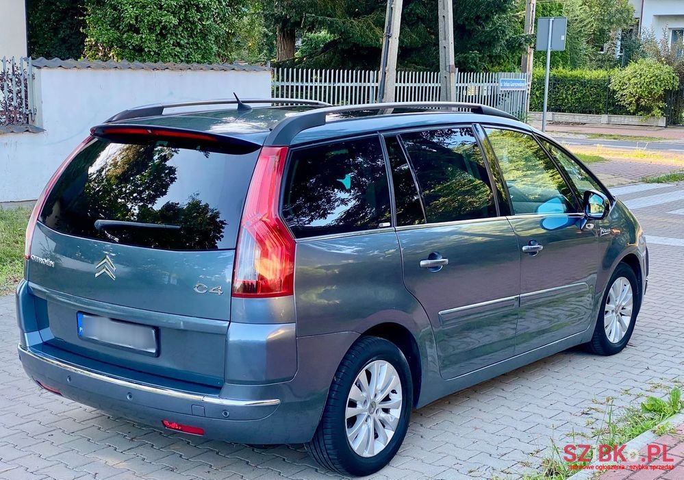 2007' Citroen C4 Grand Picasso photo #6