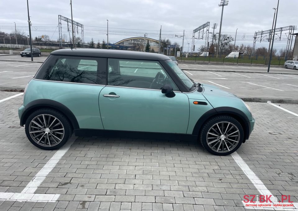 2002' MINI One photo #5