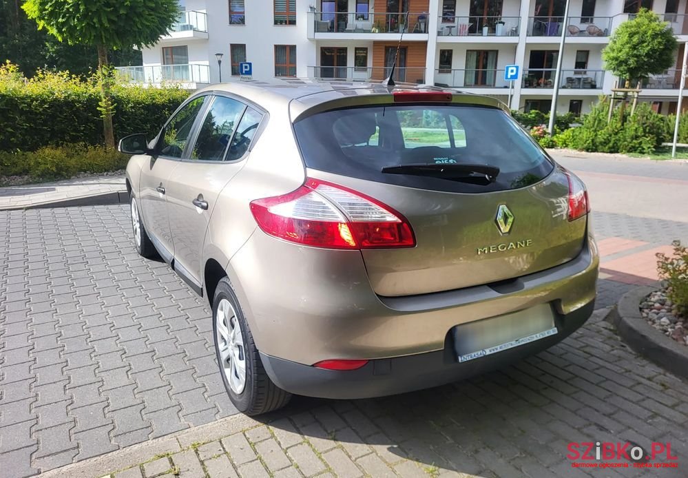 2009' Renault Megane photo #6